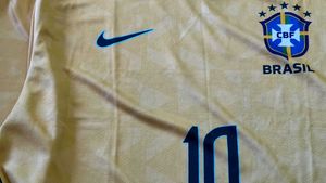 Nike Brazil Neymar Jr #10 Football Jersey