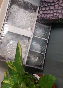 4 pieces cup with 2 piecesserving bowl✨️