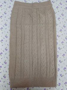 Cozy Cable Knit Midi Skirt