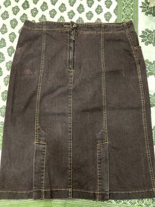 Classic Dark Wash Denim midi Skirt