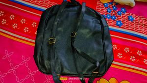Small 5L Bagpack Girls Stylish Looking Casual Bag