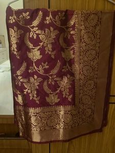 Elegant Maroon Banarasi Silk dupatta