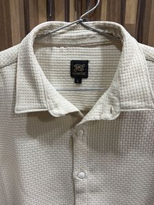 Men's Textured Button-Up Shirt