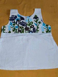 Embroidered White Kurti
