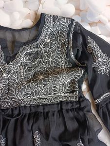 Chikankari Black&White Short Kurti