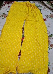White &amp; Yellow Printed Kurta Set