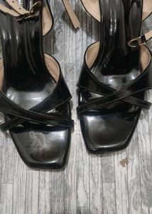 Stylish Black Heeled Sandals