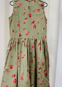 Floral Print Sleeveless Dress