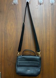 Accessorize London Handbag cum sling bag