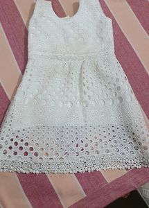 Kid's White Net Frock....2-4yrs Baby Girl
