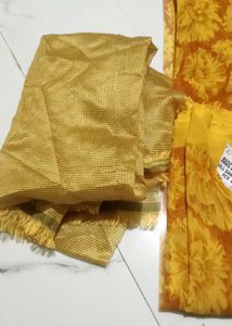 Daheliya Flower Print Saree With Blouse