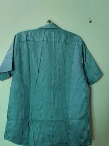 Peter England Men’s Blue Check Short-Sleeve Shirt