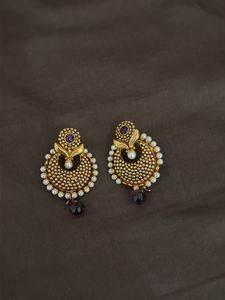 Elegant Gold Tone Dangle Earrings with Pearls