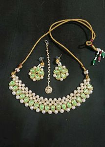 Elegant Green Pearl Necklace Set