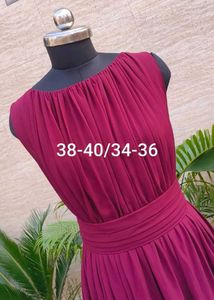 Elegant Burgundy Maxi Dress