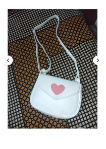 Cute White Crossbody Bag with Pink Heart