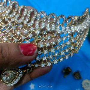 Beautiful Necklace With Long Earring