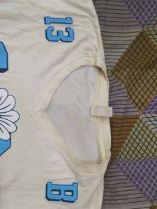 Top for girls.. oversized and cropped..