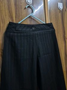 Chic Striped Wide-Leg Pants