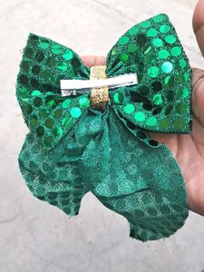 Sparkly Green Sequin Bow Hair Clip