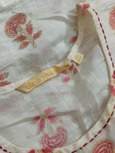 Charming White Floral Print Kurta
