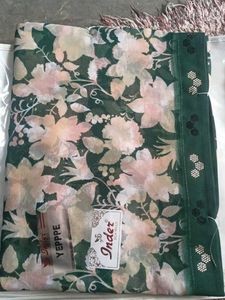 Beautiful Floral Print Saree