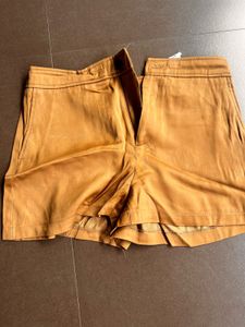 Stylish High-Waisted Brown Shorts