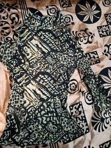 Unique Print shirt