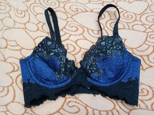 30 💙C Pedded Bra