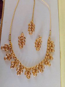 Gold-tone Leaf Design Jewelry Set