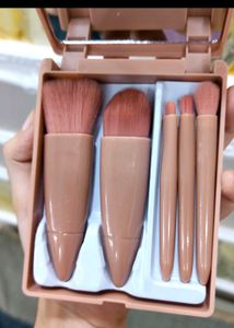 MINI Travel 🧳 MAKEUP BRUSHES KIT😍