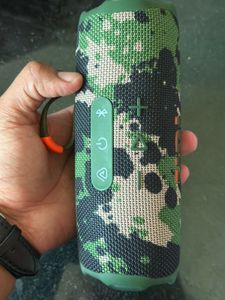 JBL Flip 7 Camo Portable Speaker
