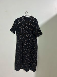 Chic Black &amp; Gold Print Dress