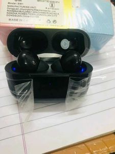SM1 Wireless Bluetooth Earbuds