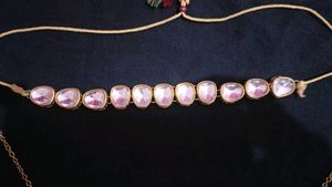 Elegant Kundan &amp; Pearl Jewellery Set