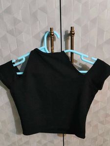 Chic Black Cold Shoulder Crop Top
