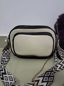 Woman sling bag