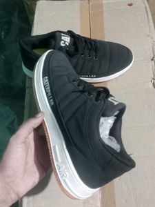 NEW NO USED CASUAL SHOES FOR MAN,