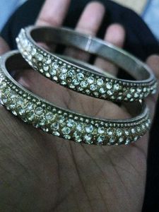 Sparkling Crystal Bangle Set