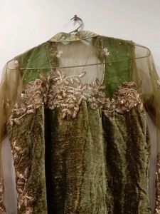 Women Ethnic Partywear Velvet Kurta