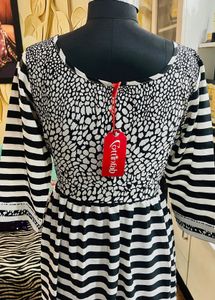Chic Black &amp; White Print Maxi Dress