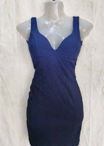 Stunning Navy Blue V-Neck Bodycon Dress