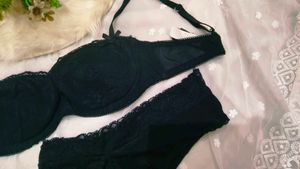 Black Lace Bra and Panty Set