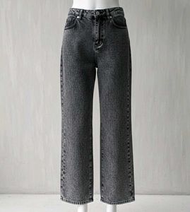Gray Wide-Leg Denim Jeans