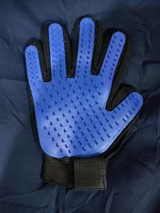 DOG GROOMING GLOVES