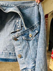 Stylish Cropped Denim Jacket💎