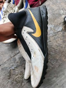 Nike Phantom Luna 2 Academy "Mad Ready