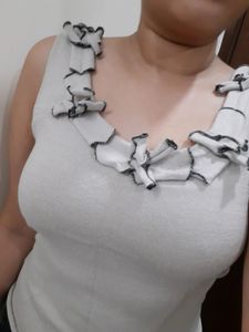 Frill Top