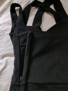Chique Black Midi