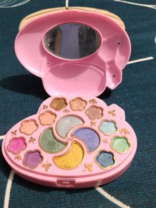 Cute Pink Cloud Eyeshadow Palette